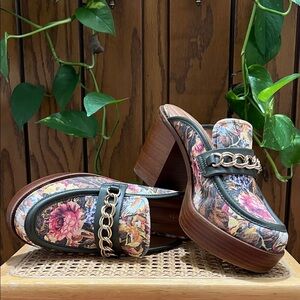 Floral Women's Clogs